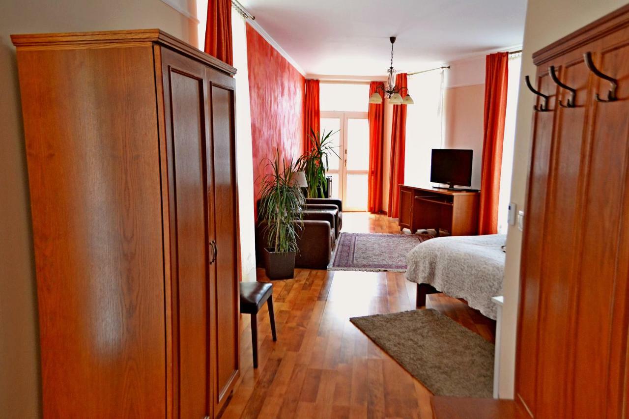 Penzion Daniela Rajecké Teplice Exteriör bild